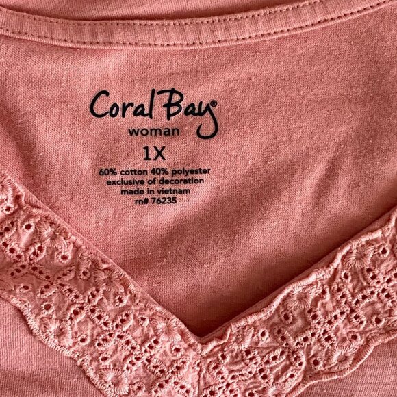 Coral Bay Woman Size 1X Short Sleeve Peach Top With Detailed Neckline NEW - Picture 7 of 9